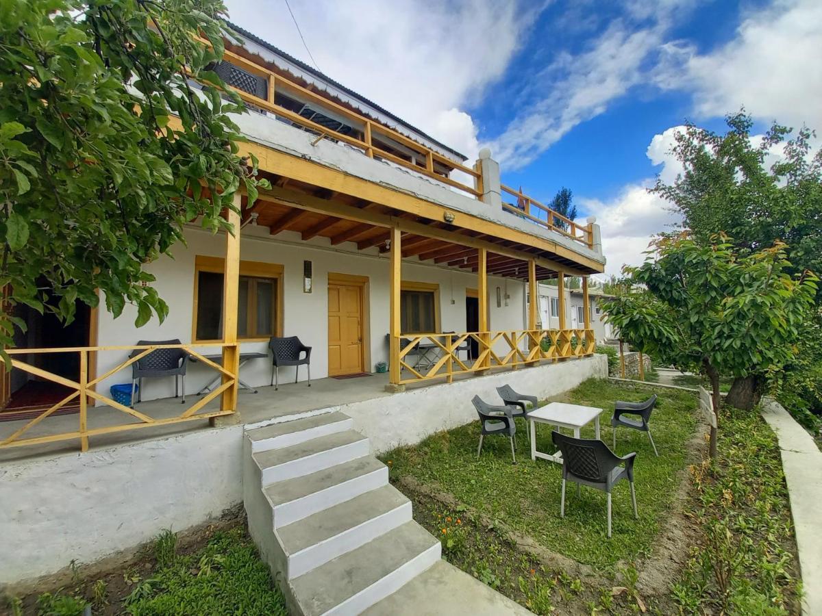 Tourist Cottage Hunza Karimabad  Екстериор снимка
